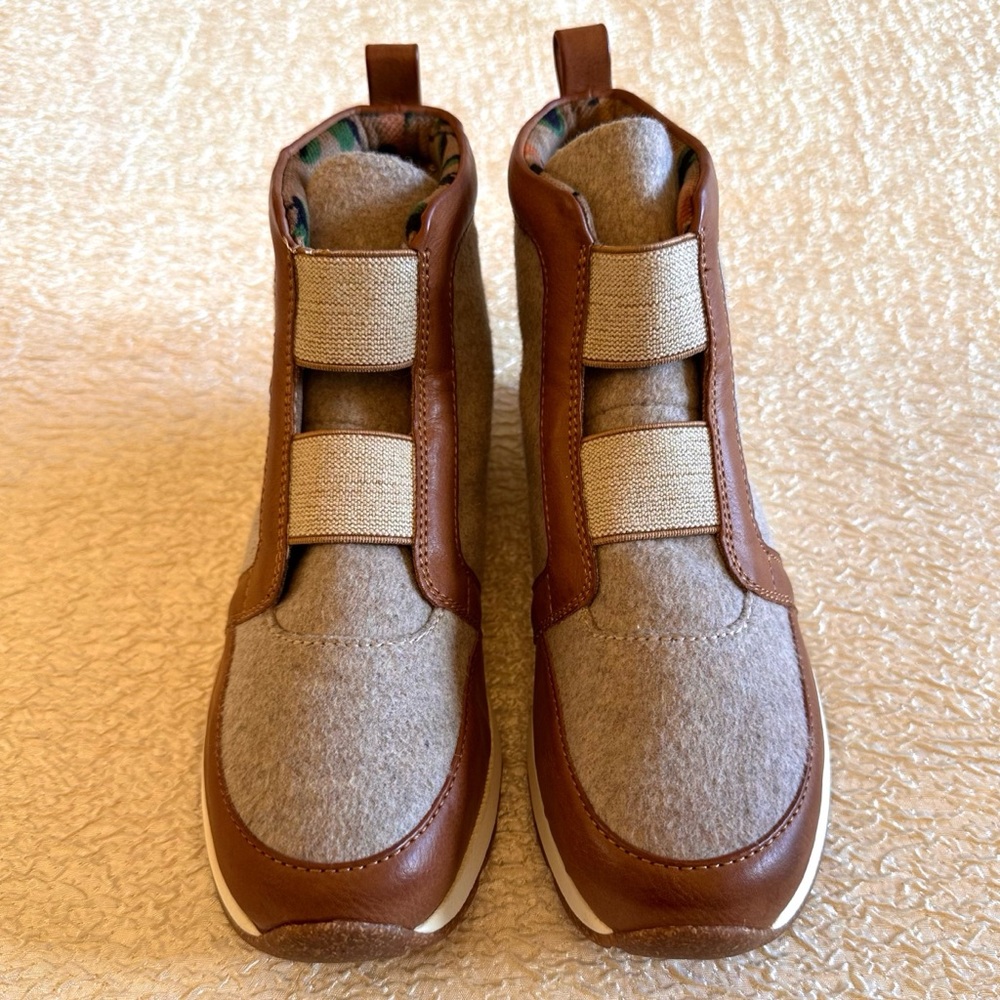 B.O.C. Hi Top Wool Fabric Sneaker / Ankle Boot Size 6 - Picture 4 of 11